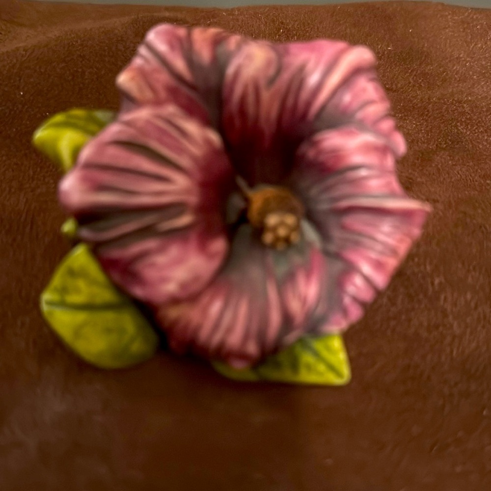 Harmony Kingdom Hibiscus trinket box